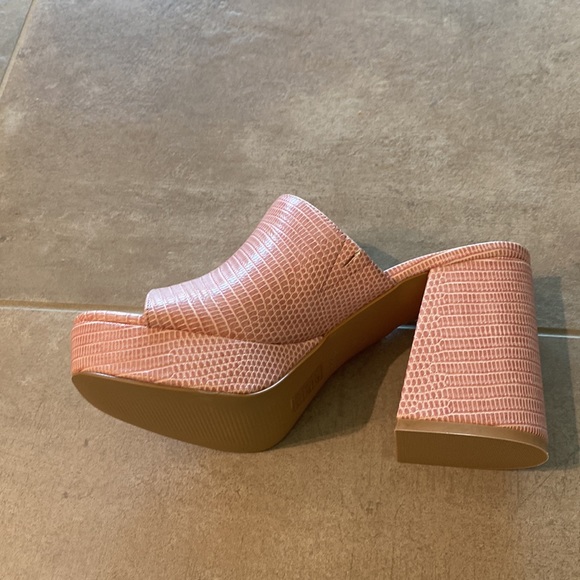 Urban outfitters platform mule - Picture 2 of 2